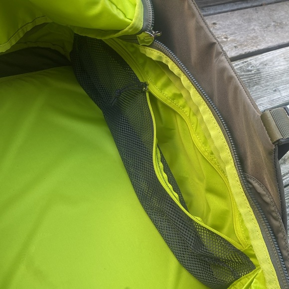 Osprey Porter 46L Women's Travel Backpack - Picture 6 of 17